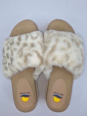 Maui Island Size 9 Leopard Faux Fur Slide Sandals 3468-AH